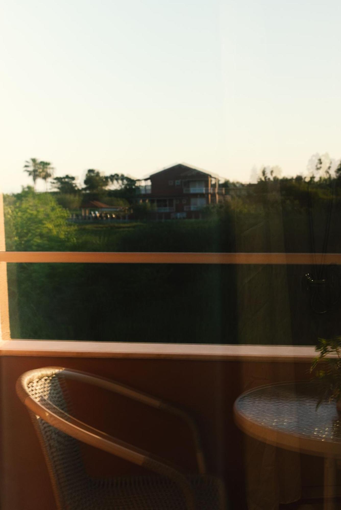 Melador Beachfront Apartament Kávos